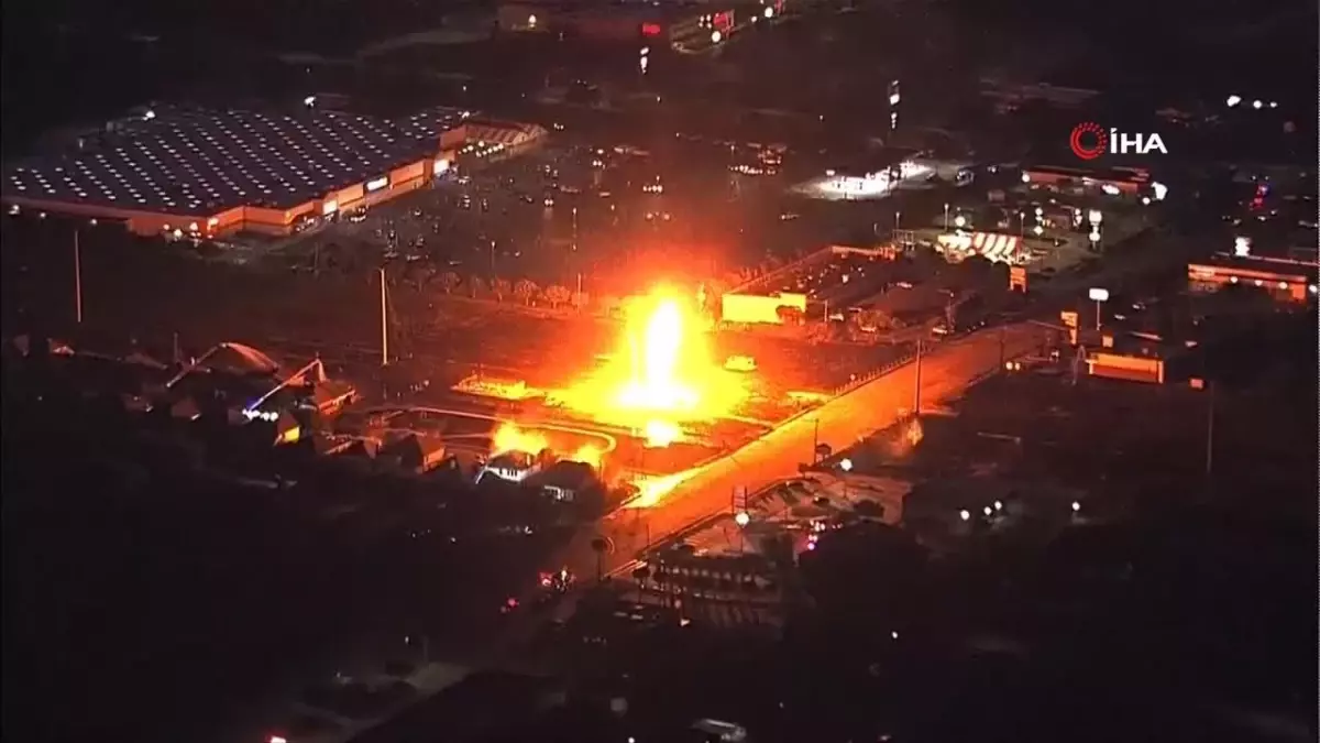 Texas’ta Boru Hattı Patladı, Yangın Çıktı